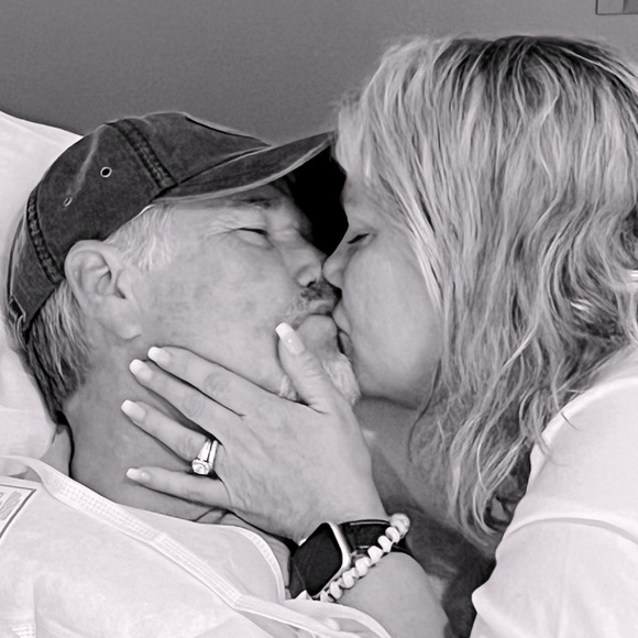 Meet your Posher, Amy ๐ APosher247 - Picture 8 of 12